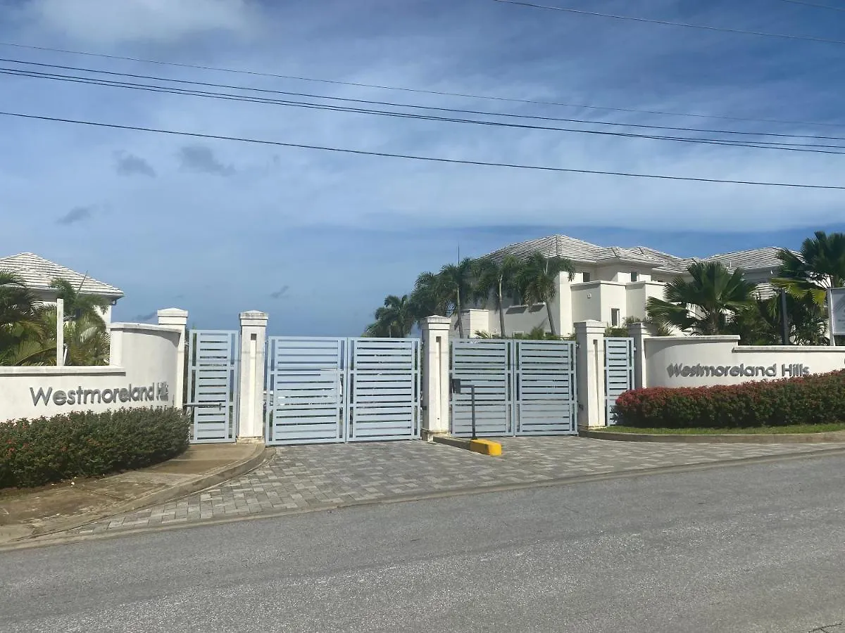 Villa Westmoreland Hills - Mount Standfast - St James - Full Gym Membership Saint James